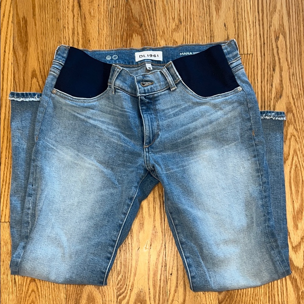 DL1961 Mara Straight Ankle Maternity Jeans